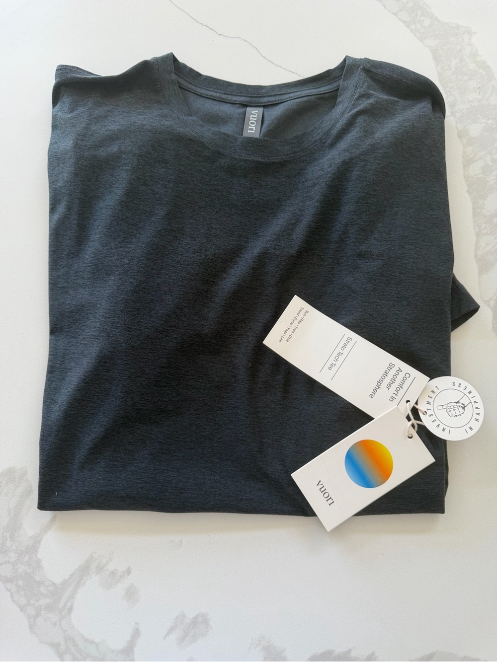 new Vuori Strato Tech Tee in Charcoal Heather XL